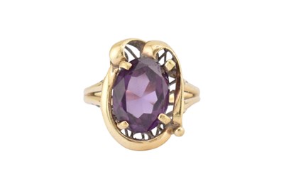 Lot 225 - GOLD & SYNTHETIC COLOUR CHANGE SAPPHIRE