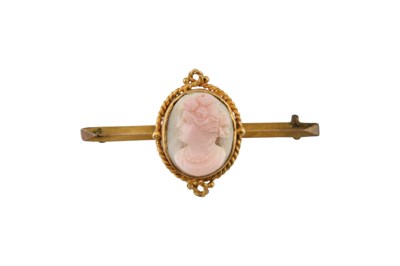 Lot 348 - 9CT GOLD & CARVED SHELL CAMEO BROOCH PIN.