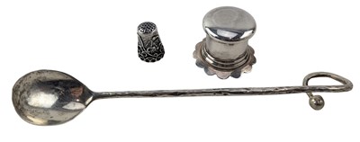 Lot 94 - ELIZABETH II HALLMARKED SILVER LONG HANDLED SPOON & OTHERS