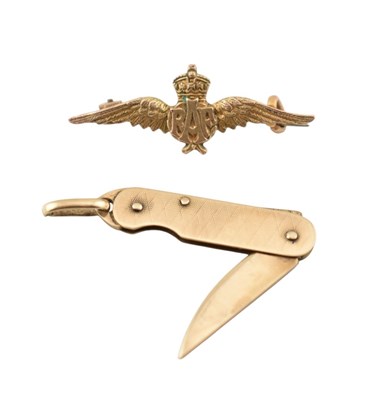 Lot 331 - CHARLES HORNER 9CT SWEETHEART BROOCH & 9CT GOLD PENKNIFE