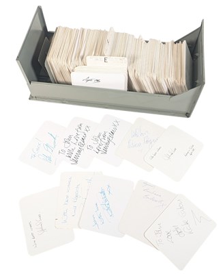 Lot 99 - AUTOGRAPHS - 'D to F' - LARGE COLLECTION OF X600 SIGNATURES