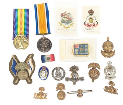 Lot 483 - WWI FIRST WORLD WAR MEDAL PAIR & BADGES - NORTHUMBERLAND FUSILIERS