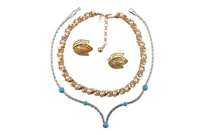 Lot 254 - TRIFFARI & SARAH COVENTRY COSTUME JEWELLERY