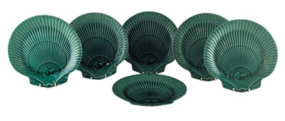 Lot 128 - WEDGWOOD - ETRURIA & BARLASTON MAJOLICA GREEN SHELL PLATES