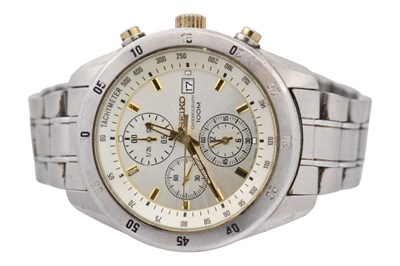 Lot 511 - STAINLESS STEEL SEIKO 100M CHRONOGRAPH WRISTWATCH