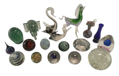 Lot 533 - COLLECTION OF 18 VINTAGE ITALIAN, SCOTTISH & MORE GLASS PAPERWEIGHTS & OTHERS