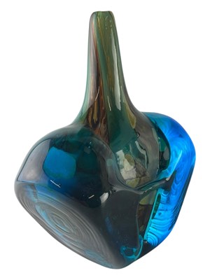 Lot 17 - MDINA - VINTAGE 1978 FISH/AXE HEAD GLASS VASE