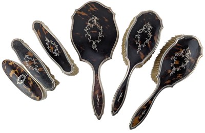 Lot 81 - GEORGE V HALLMARKED SILVER & TORTOISESHELL DRESSING TABLE VANITY SET