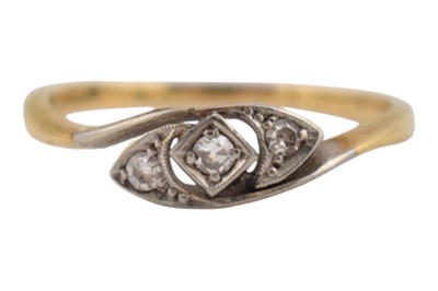 Lot 432 - ART DECO 18CT GOLD & DIAMOND THREE STONE RING