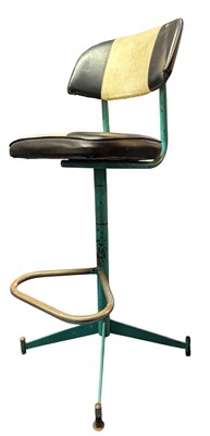 Lot 332 - MID CENTURY INDUSTRIAL MACHINIST'S ADJUSTABLE SWIVEL CHAIR