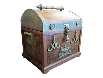 Lot 935 - VINTAGE 20TH CENTURY MAHOGANY & BRASS DOME TOP CHEST