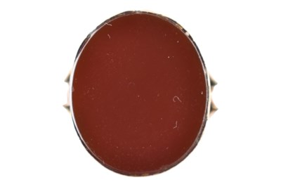 Lot 195 - 19TH CENTURY GOLD CARNELIAN SIGNET RING