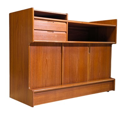 Lot 505 - TURNIDGE OF LONDON - 1960S TEAK SIDEBOARD / HI-FI CABINET