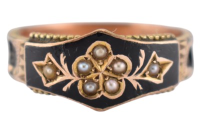 Lot 185 - VICTORIAN HALLMARKED 9CT GOLD MOURNING RING