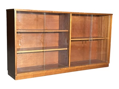 Lot 660 - BRITISH MODERN DESIGN - TEAK LOW LIBRARY BOOKCASE DISPLAY CABINET