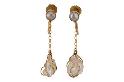 Lot 55 - PAIR OF EARLY 20TH CENTURY OLD PEARL PENDANT DROP EARRINGS