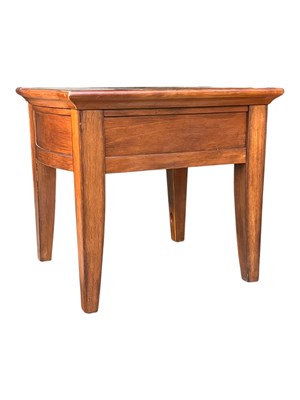 Lot 879 - A VINTAGE 20TH CENTURY MAHOGANY BEDSIDE TABLE