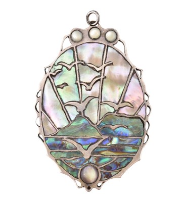 Lot 202 - WHITE METAL ARTS & CRAFTS SEA-SCAPE PENDANT