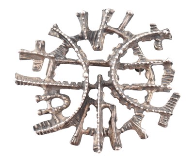 Lot 212 - 1960S SILVER BRUTALIST PENDANT BROOCH - STUDIO E & P NORWAY