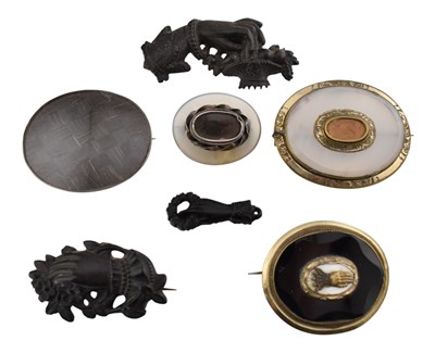 Lot 209 - COLLECTION OF VICTORIAN MOURNING BROOCHES