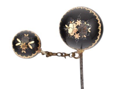 Lot 239 - 19TH CENTURY TORTOISE SHELL PIQUE WORK HAT PIN