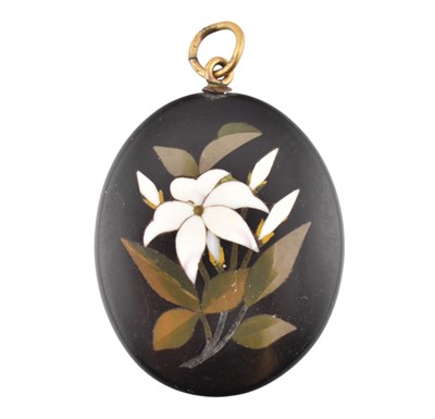 Lot 414 - VICTORIAN PIETRA DURA NECKLACE PENDANT