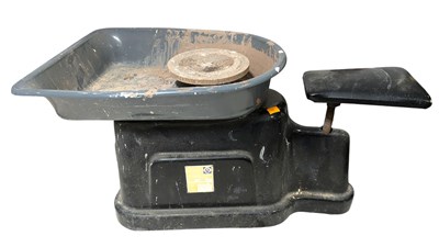 Lot 195 - MODERN ELECTRIC-POWERED POTTER'S WHEEL