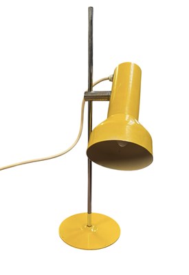 Lot 513 - VINTAGE MID CENTURY OSLO STYLE YELLOW METAL ADJUSTABLE DESK LAMP