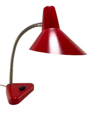Lot 183 - DANISH MODERN DESIGN LATE 20TH CENTURY RED PAINTED METAL GOOSENECK DESK LAMP