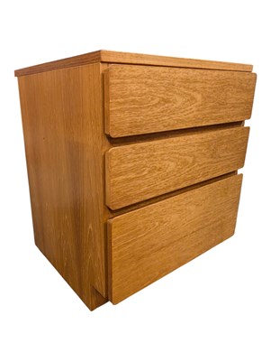 Lot 671 - BEAVER & TAPLEY - TAPELEY 33 RANGE - MID CENTURY CHEST OF DRAWERS