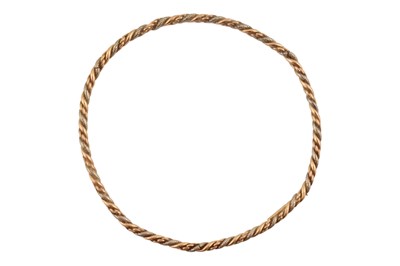Lot 267 - 18CT GOLD TRI-COLOUR BANGLE