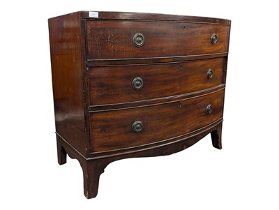 Lot 931 - GEORGE III MAHOGANY BOW FRONT CHEST OF DRAWERS