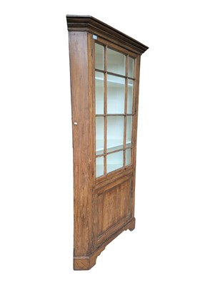 Lot 929 - 19TH CENTURY GEORGE III PROVINCIAL OAK CORNER CABINET
