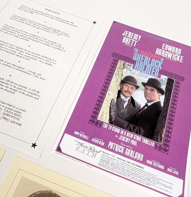 Lot 90 - SHERLOCK HOLMES - JEREMY BRETT SIGNED PHOTOGRAPH