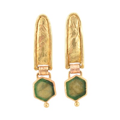 Lot 2 - PAIR OF HALLMARKED 18CT GOLD & EMERALD PENDANT EARRINGS