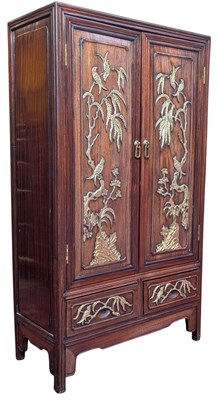 Lot 555 - 20TH CENTURY CHINESE HARDWOOD & GILT CUPBOARD CABINET