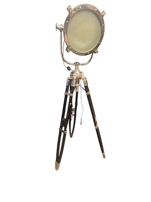 Lot 581 - LARGE VINTAGE 20TH CENTURY INDUSTRIAL FLOOD/STUDIO FLOOR INTERIOR LAMP