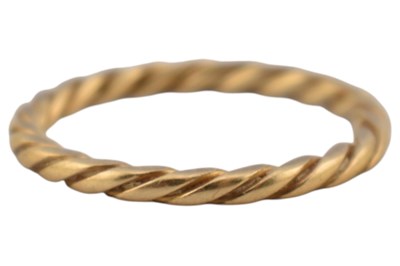 Lot 89 - ROPE TWIST GOLD BAND RING