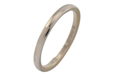 Lot 280 - HALLMARKED 18CT WHITE GOLD BAND RING