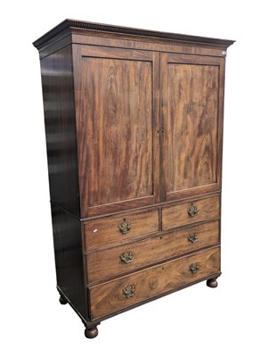 Lot 849 - 19TH CENTURY MAHOGANY LINEN PRESS / WARDROBE