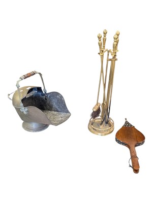 Lot 852 - 20TH CENTURY BRASS FIRESIDE COMPANION SET & COAL BUCKET