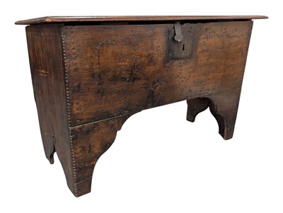Lot 789 - 17TH CENTURY OAK PLANK COFFER