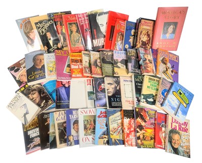 Lot 8 - SIGNED BOOKS - LARGE COLLECTION