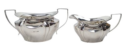 Lot 31 - 20TH CENTURY GEORGE V HALLMARKED SILVER SUGAR BOWL & CREAMER SET