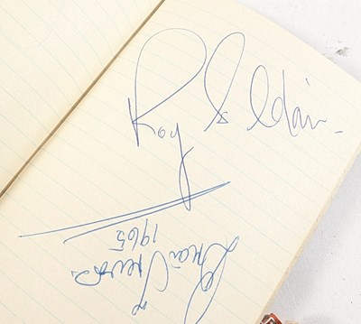 Lot 226 - WRESTLING - LARGE COLLECTION OF AUTOGRAPHS