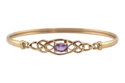 Lot 400 - HALLMARKED 9CT GOLD & AMETHYST BANGLE