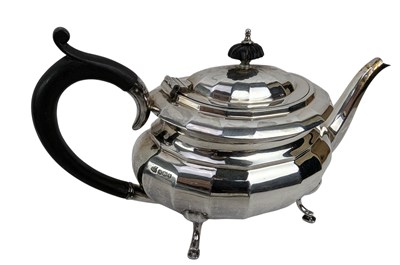 Lot 15 - 20TH CENTURY GEORGE V HALLMARKED SILVER TEA SERVICE