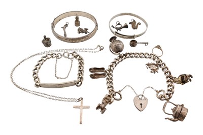 Lot 107 - COLLECTION OF SILVER & WHITE METAL JEWELLERY