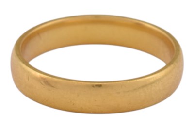 Lot 136 - HALLMARKED 22CT GOLD BAND RING