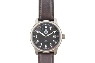 Lot 162 - SEWILLS RAF BATTLE OF BRITAIN COMMEMORATIVE WRISTWATCH